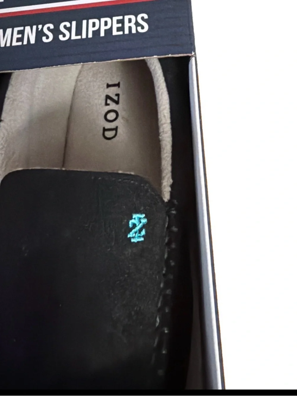 IZOD Men's Size M (7-8) Microsuede Memory Foam Moccasin Slippers. Black. NWT